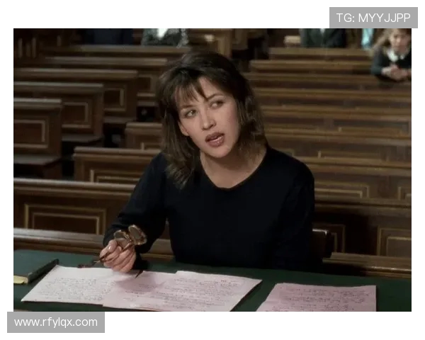 曾在监狱服刑的英超球员真实故事盘点